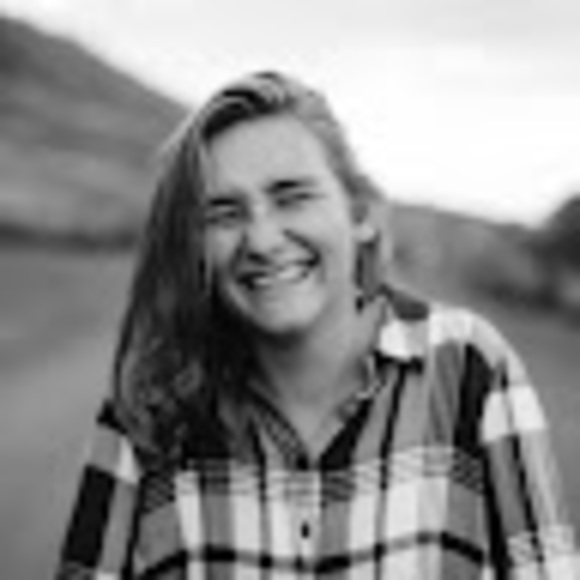 Meet your Posher, Julie - Picture 1 of 1